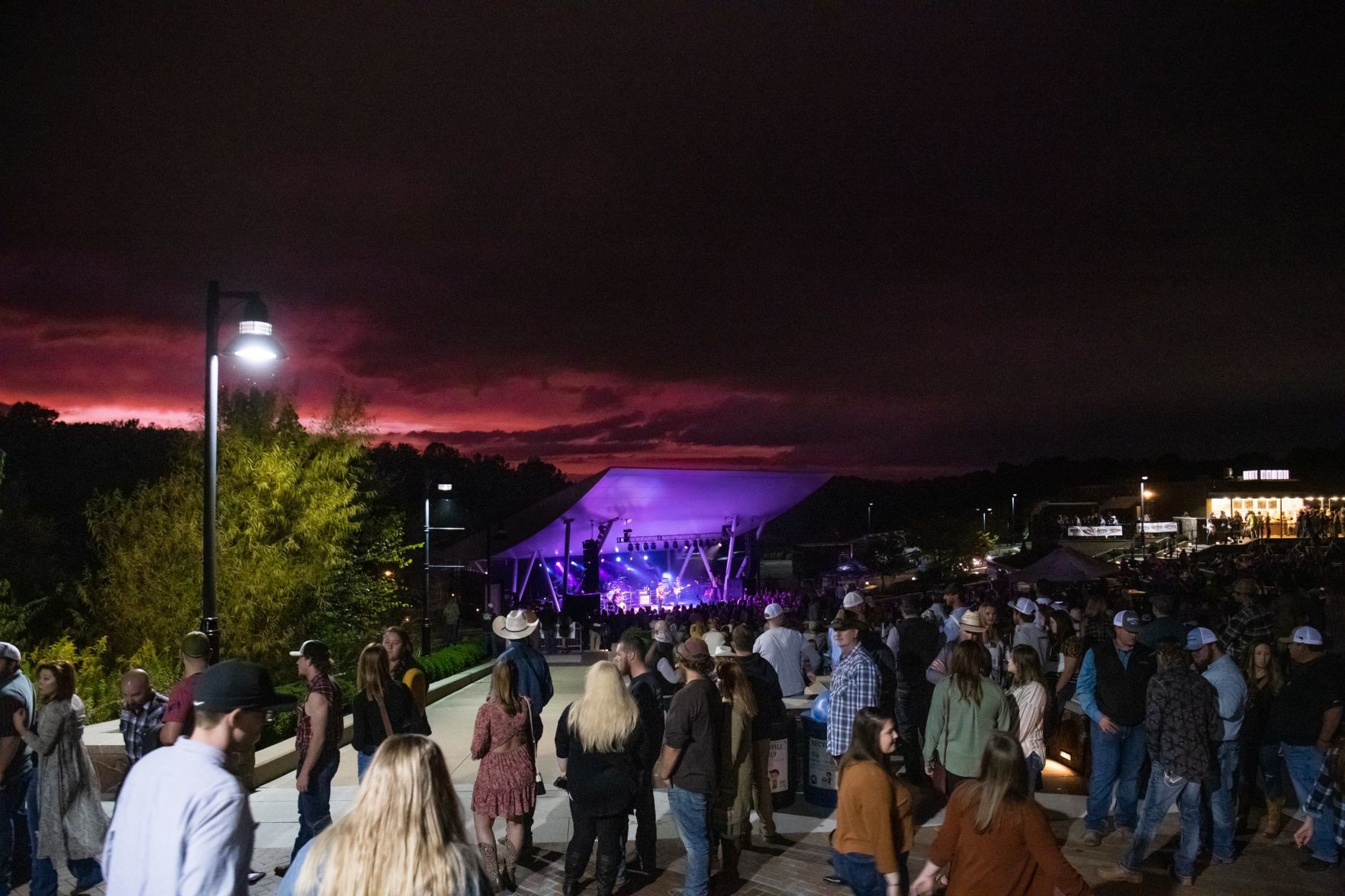 Cody Johnson at Chesterfield Amphitheater